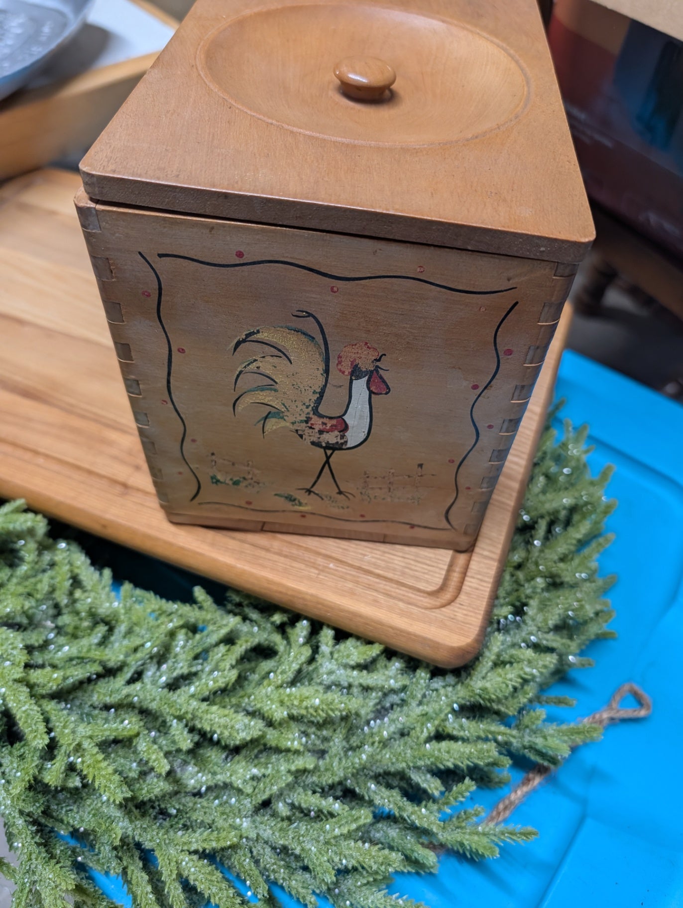 Fun Vintage Rooster Storage Container with Lid