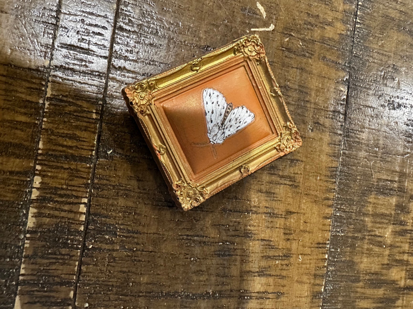 Small square mag with white butterfly