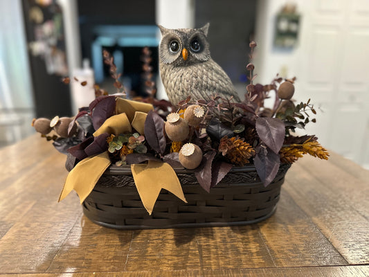 Large centerpiece with owl