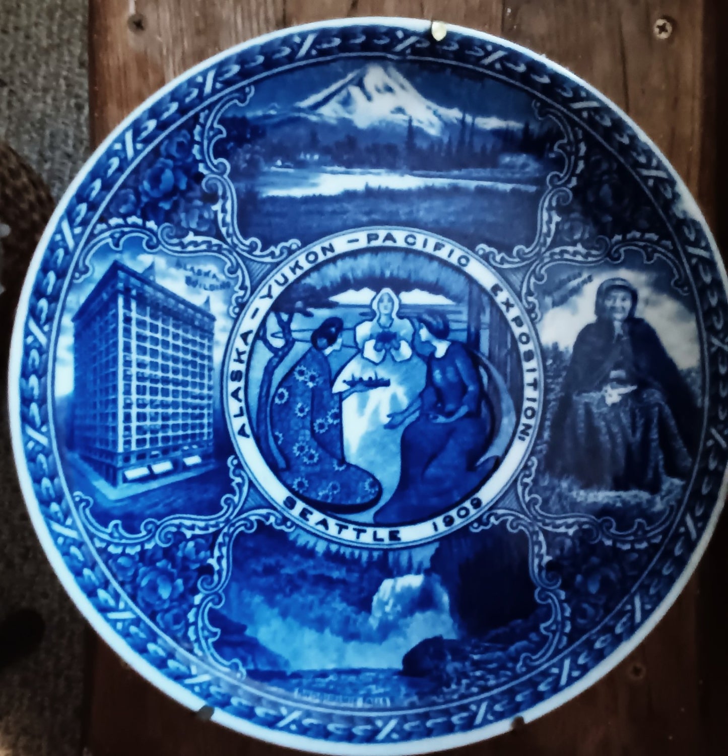 Commemorative Exposition Plate 1909 Seattle 