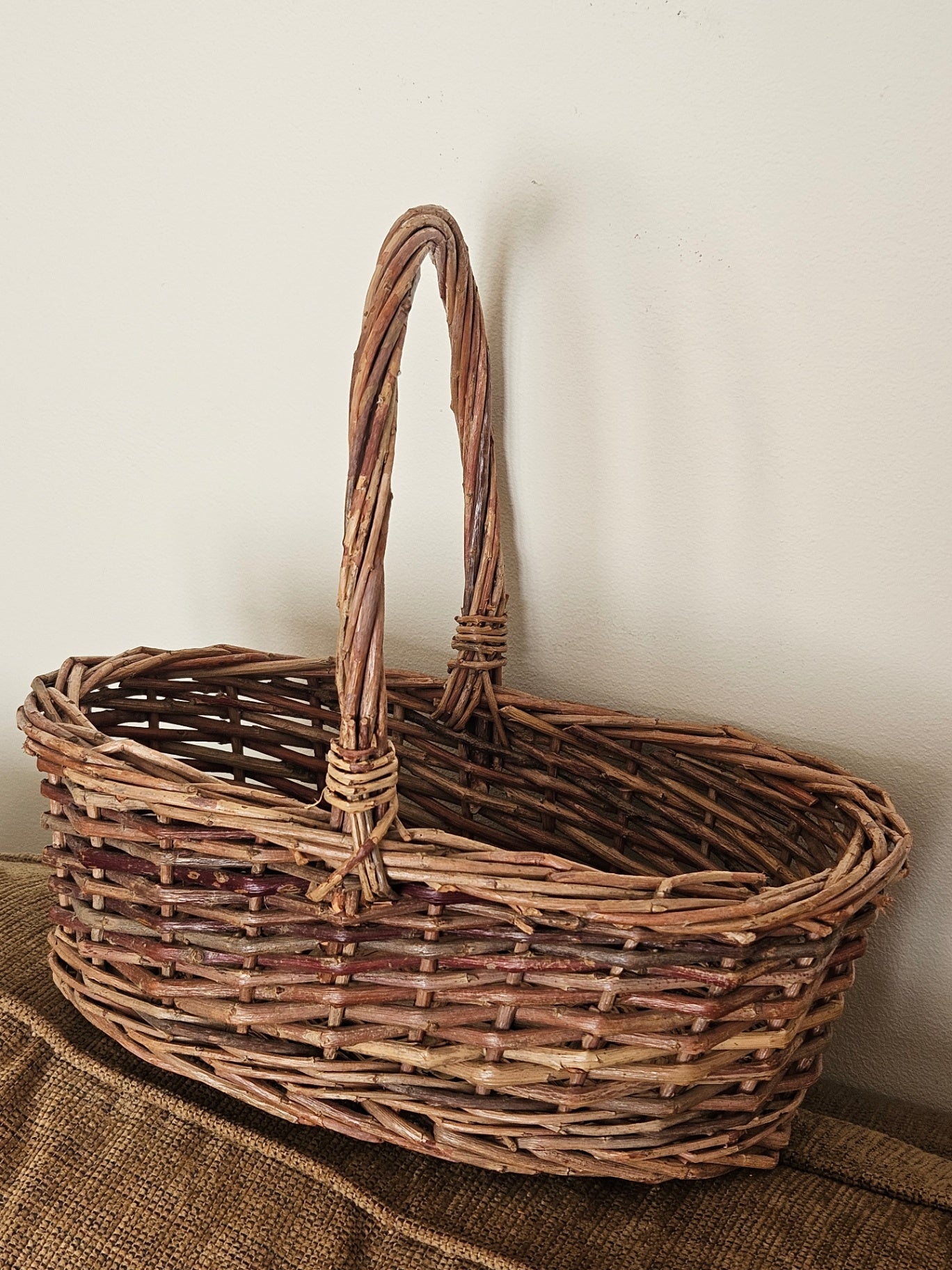 Woven oval basket