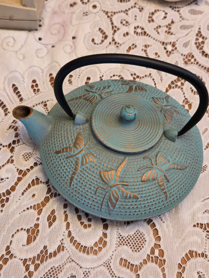Cast ir9n Japanese teapot