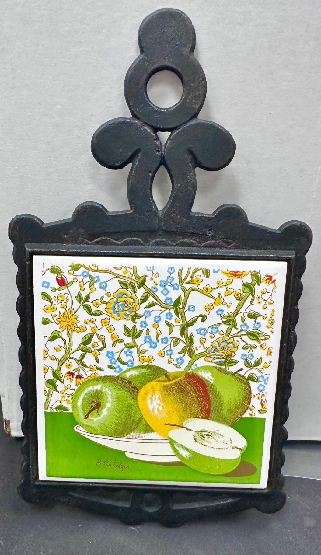 Apples tile trivet