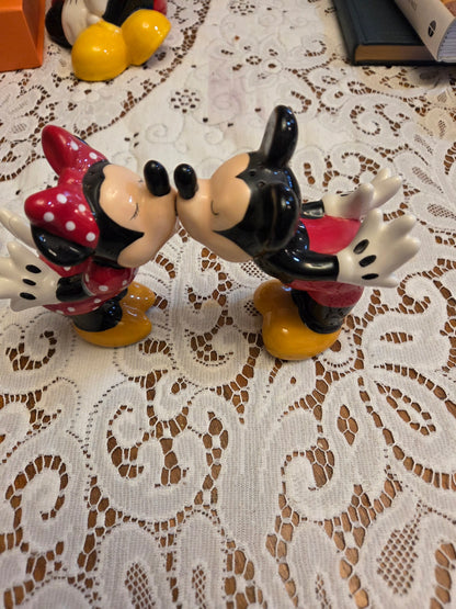 Salt and pepper Mickey and Minnie