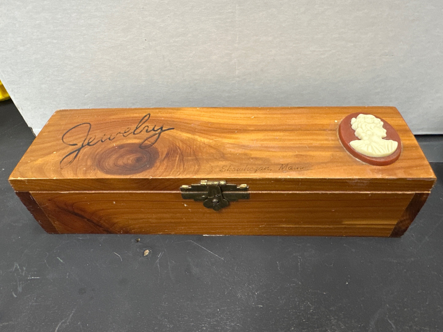 Cedar wood cameo jewelry box