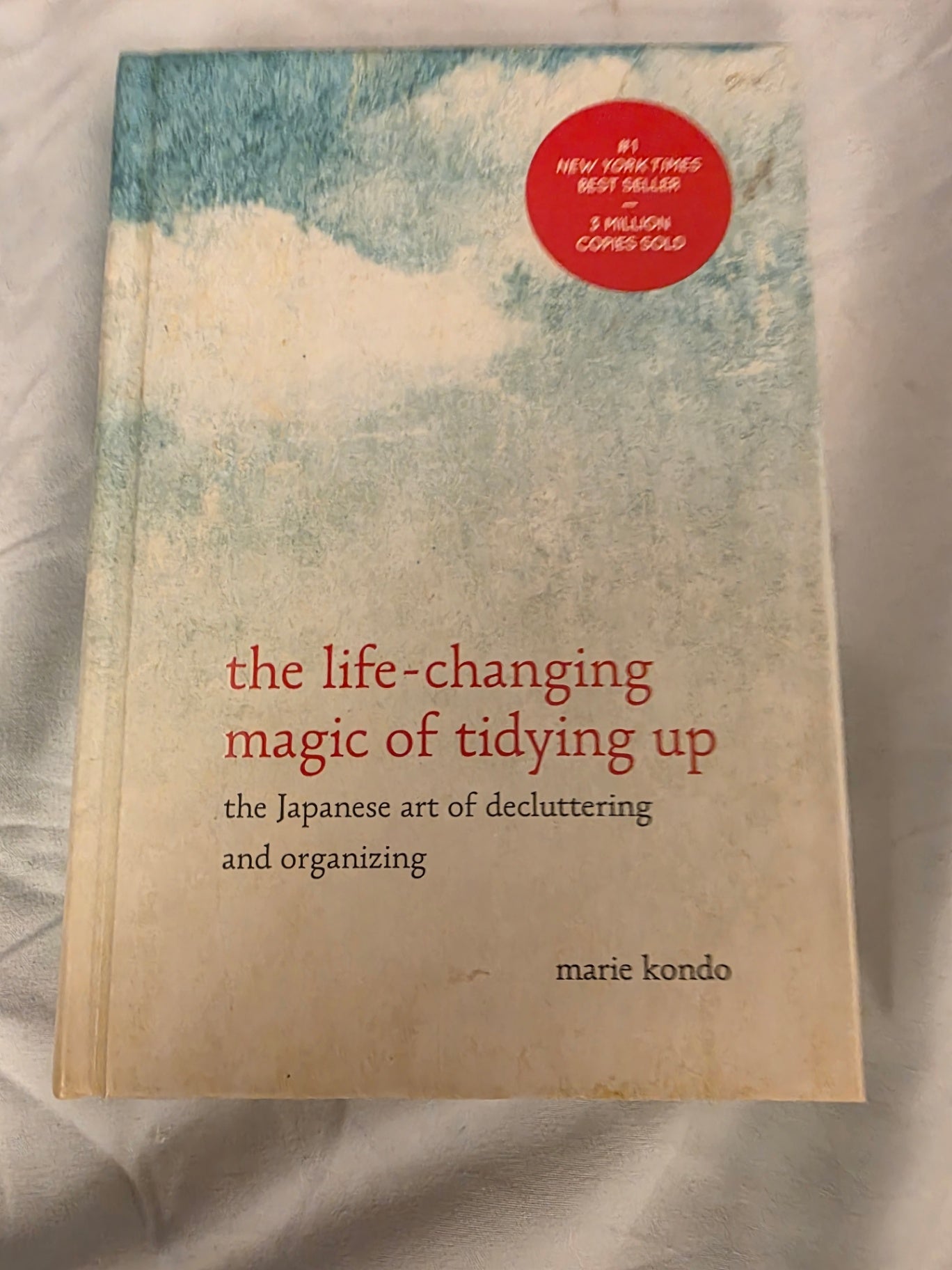 THE LIFE-CHANGING MAGIC OF TIDYING UP