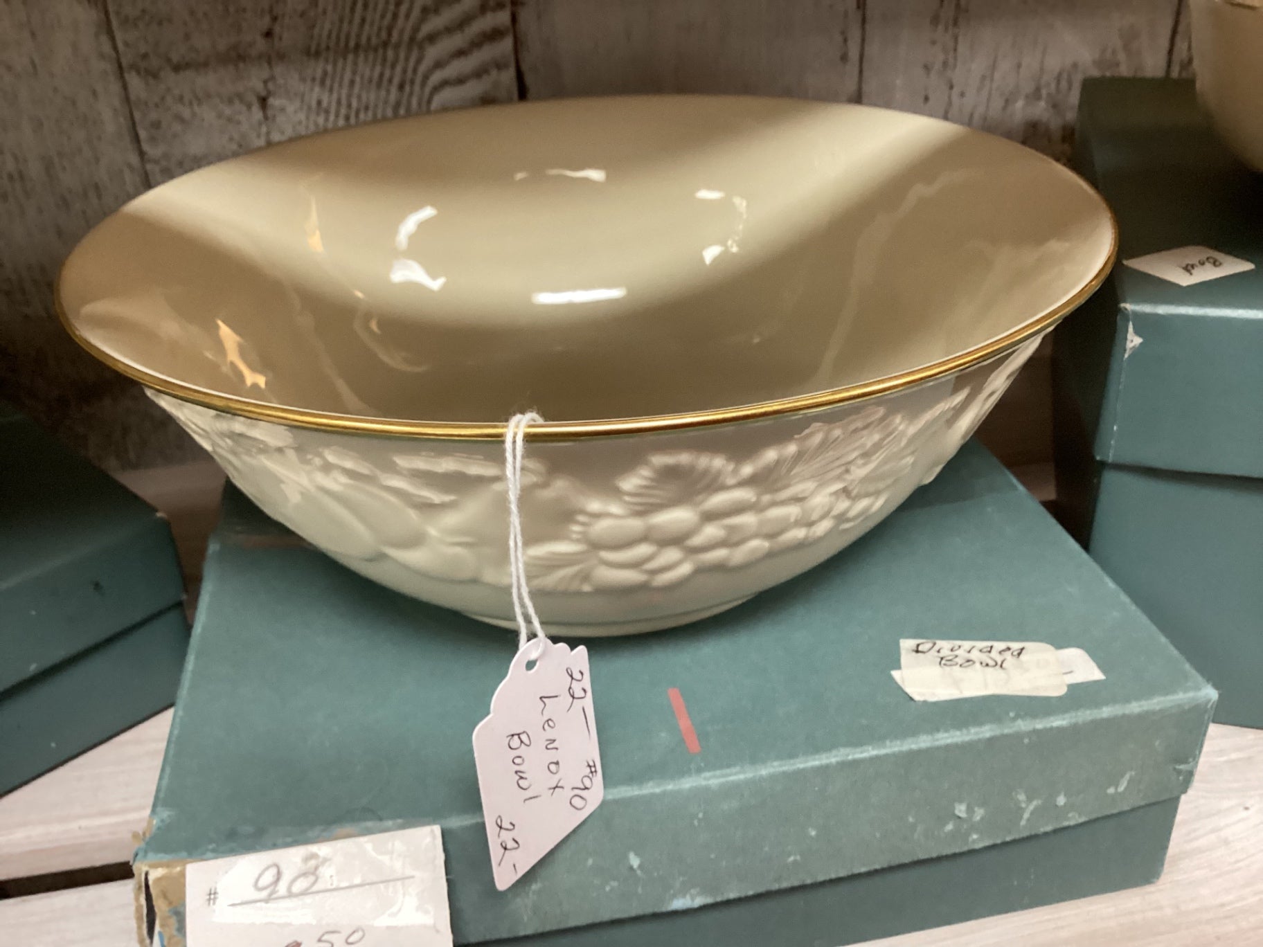 Lennox bowl with gold rim