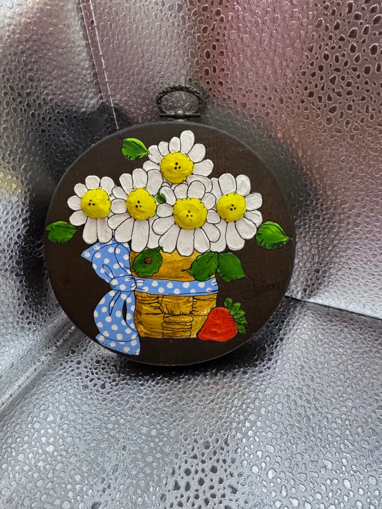 Basket of Daisies little picture