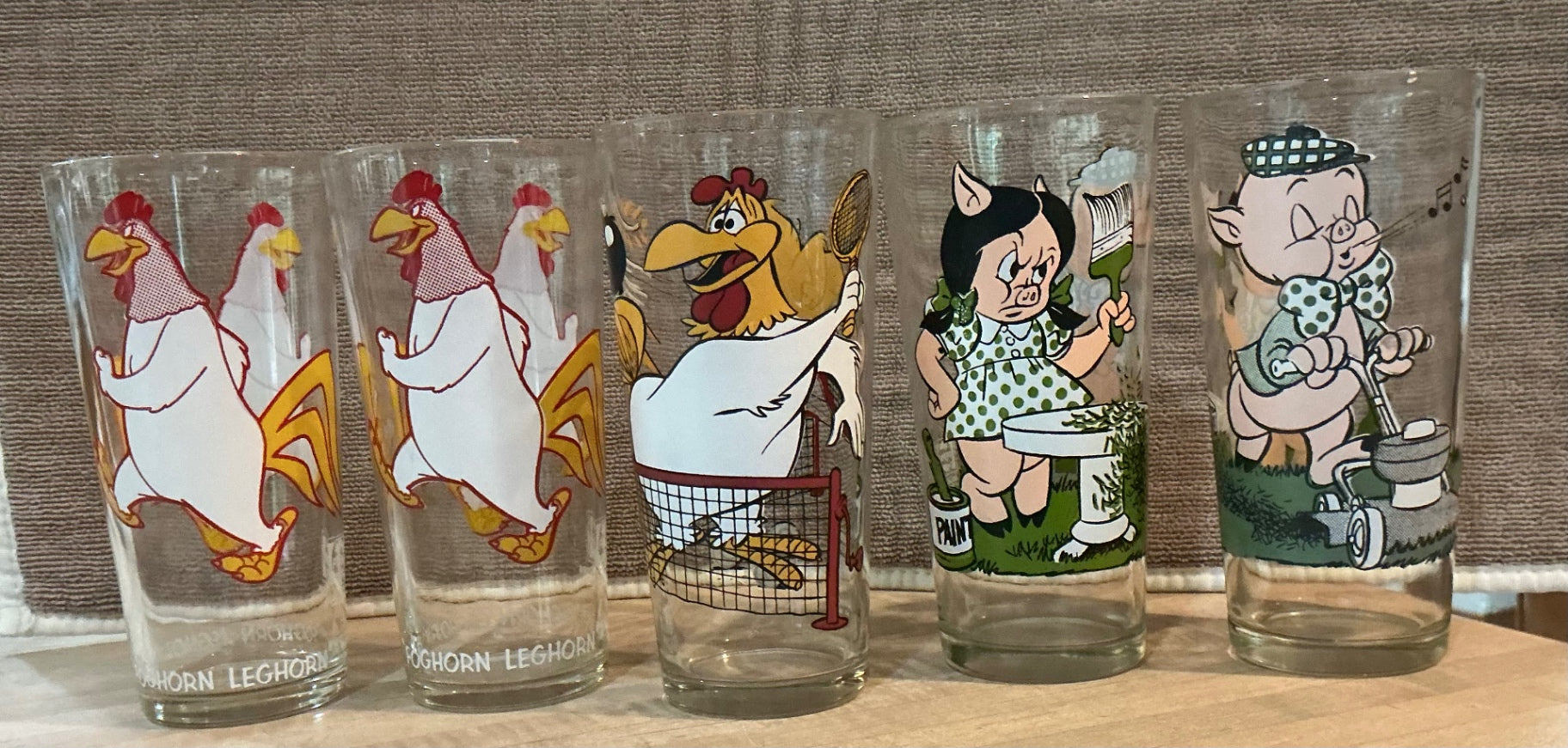 VTG. 1976 Looney Tunes Glassware