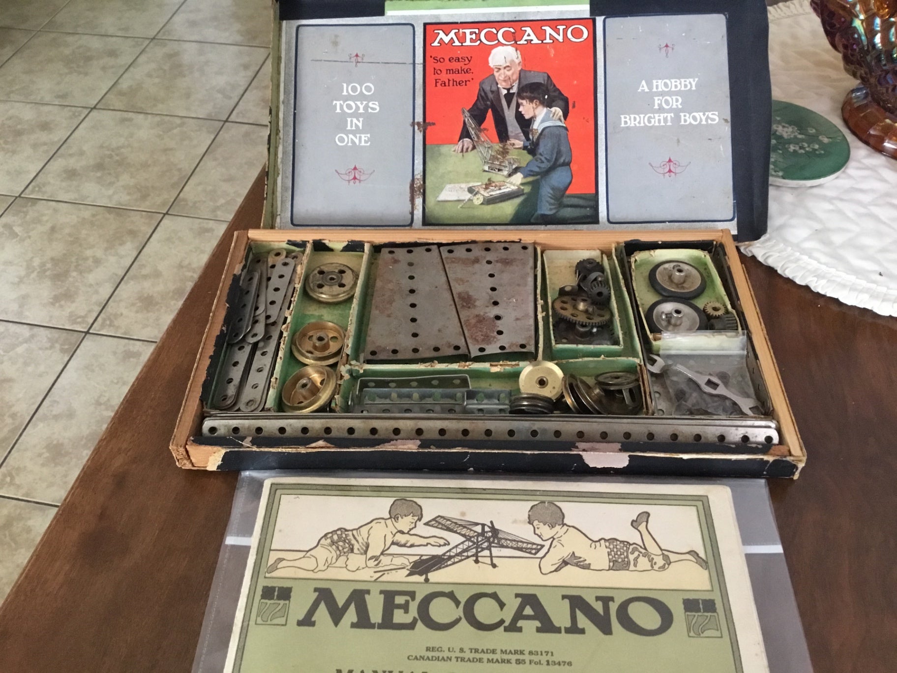 1920’s Meccano construction set. With box and manual