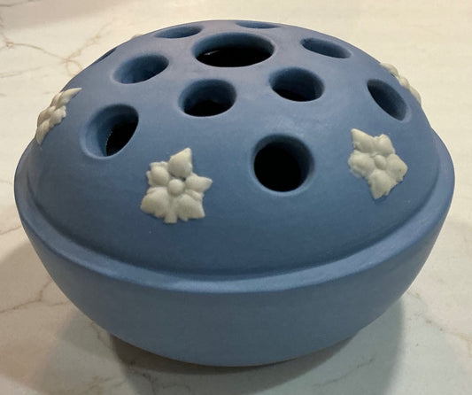 ECANADA ART POTTERY FROG
