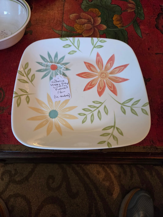 Corelle happy days 4 dinner plates