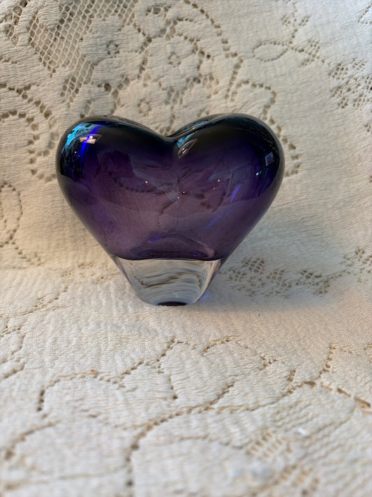 3 1/2” Amethyst Purple Heart vase/paperweight