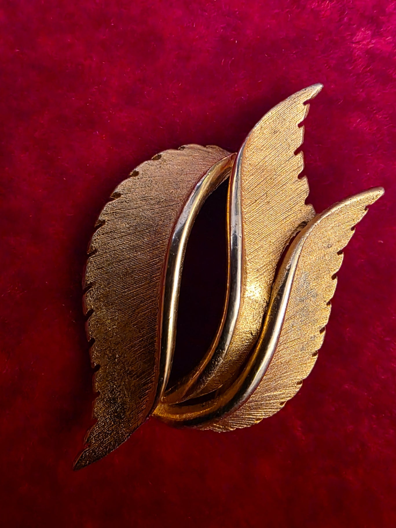 LEAF BROOCH.