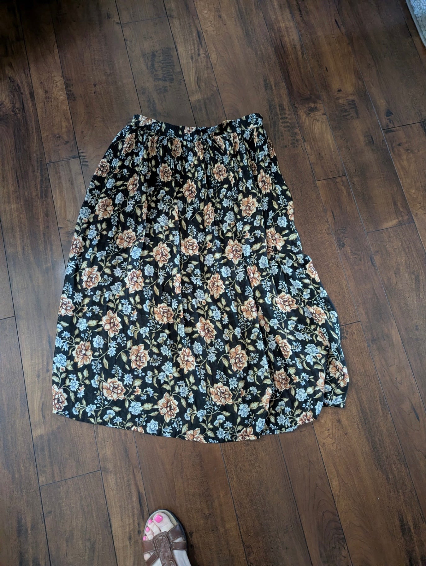 1990s Neutral Florals midi skirt