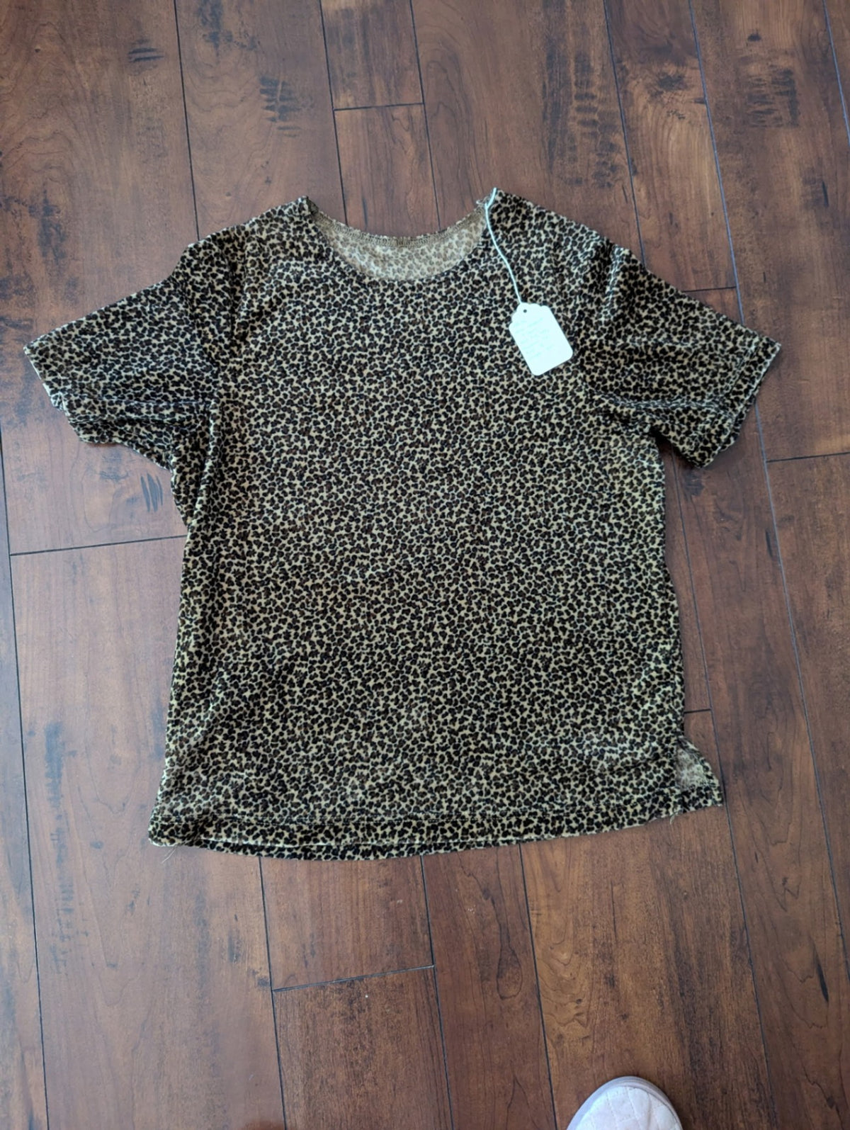 1990s leopard velour tee