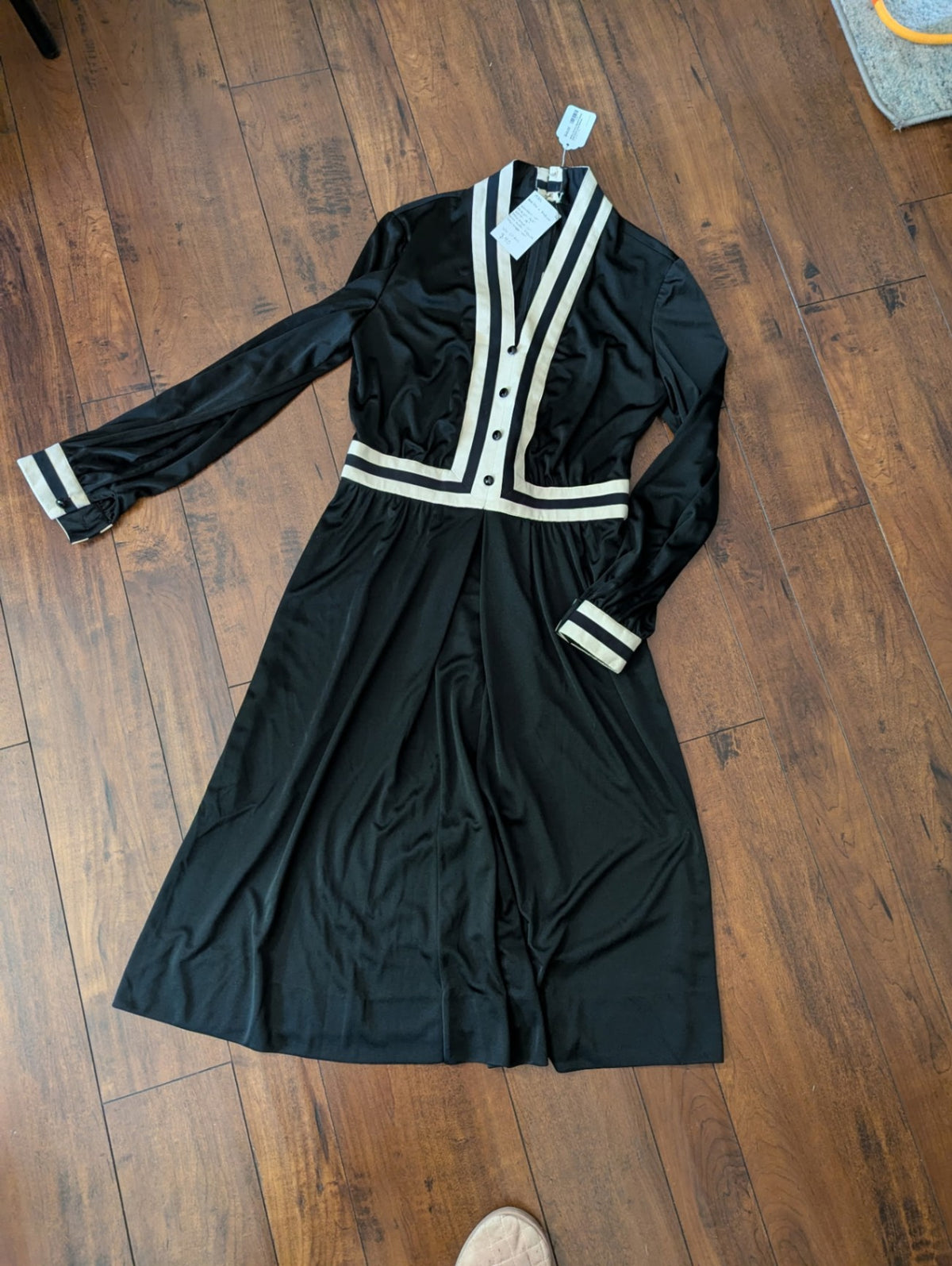 1970s Lili Ann black & white dress