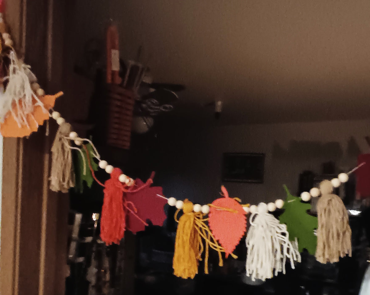 Fall Felt Leaves & Yarn Tassels Beaded Garland 6'
