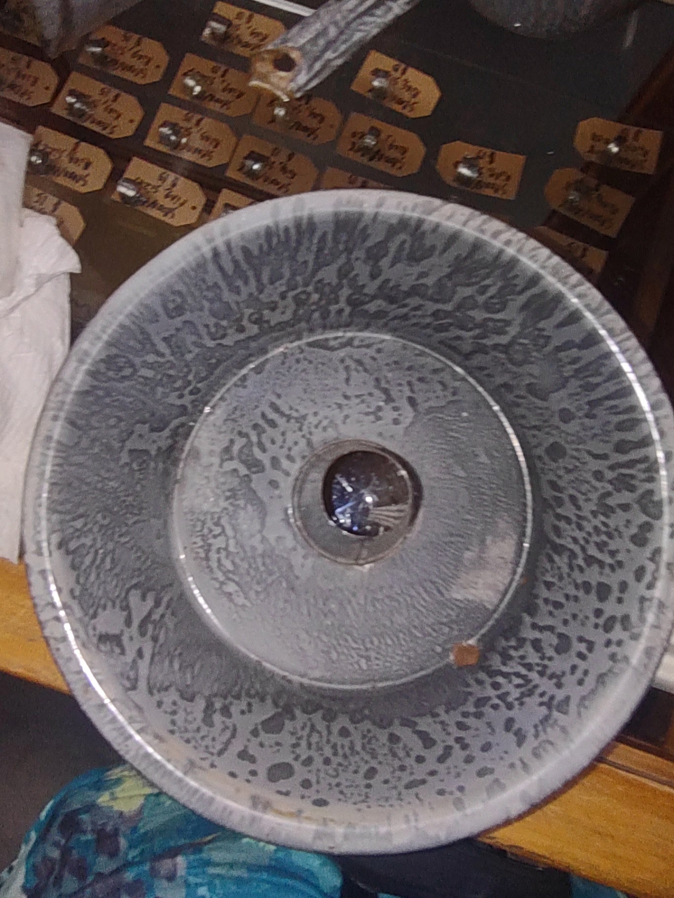 Enamel ware bunt pan 