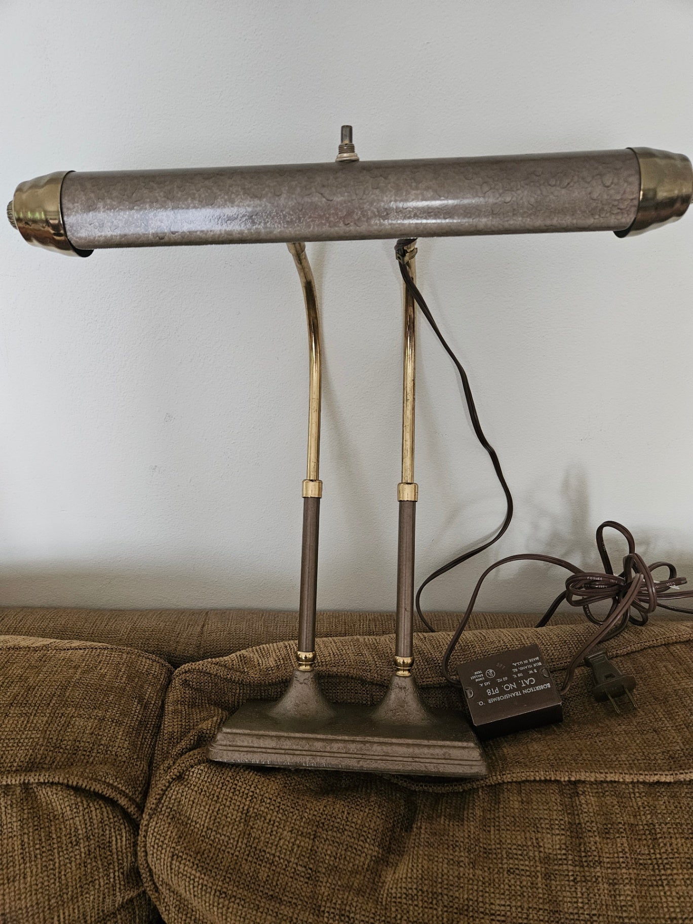 Vintage metal brass trimmed desk lamp