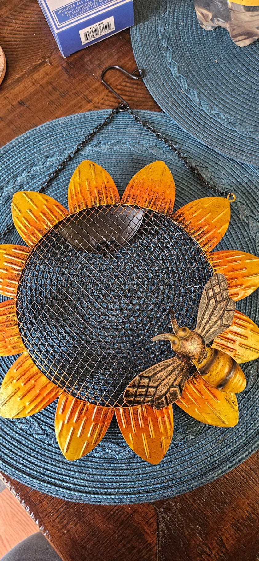 Bird feeder