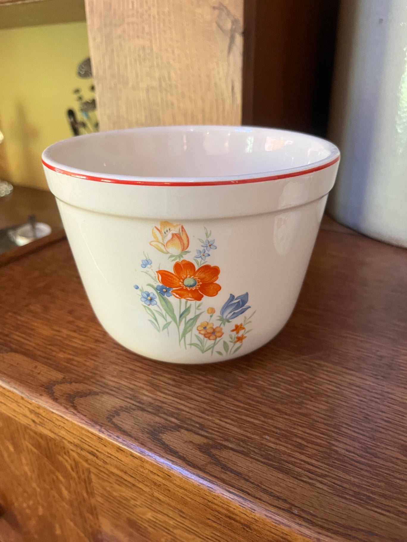 Vintage Universal Potteries small bowl
