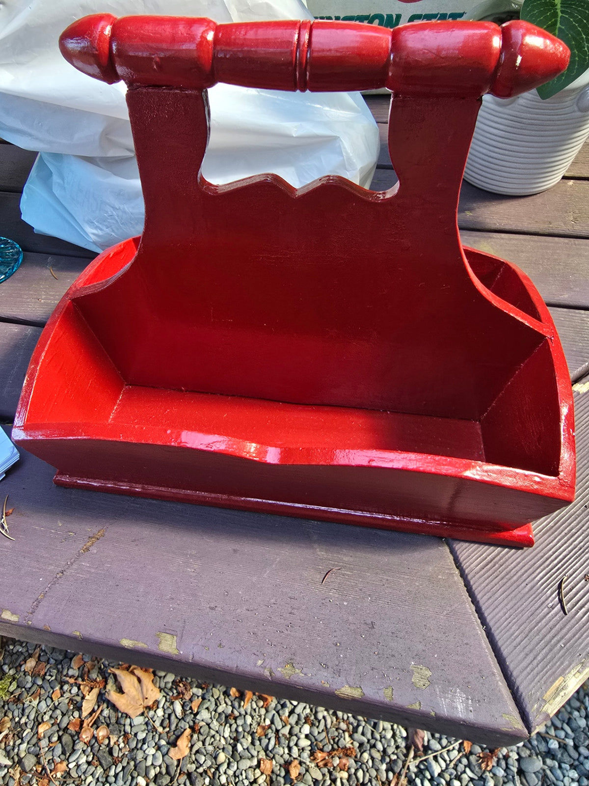 Red caddy