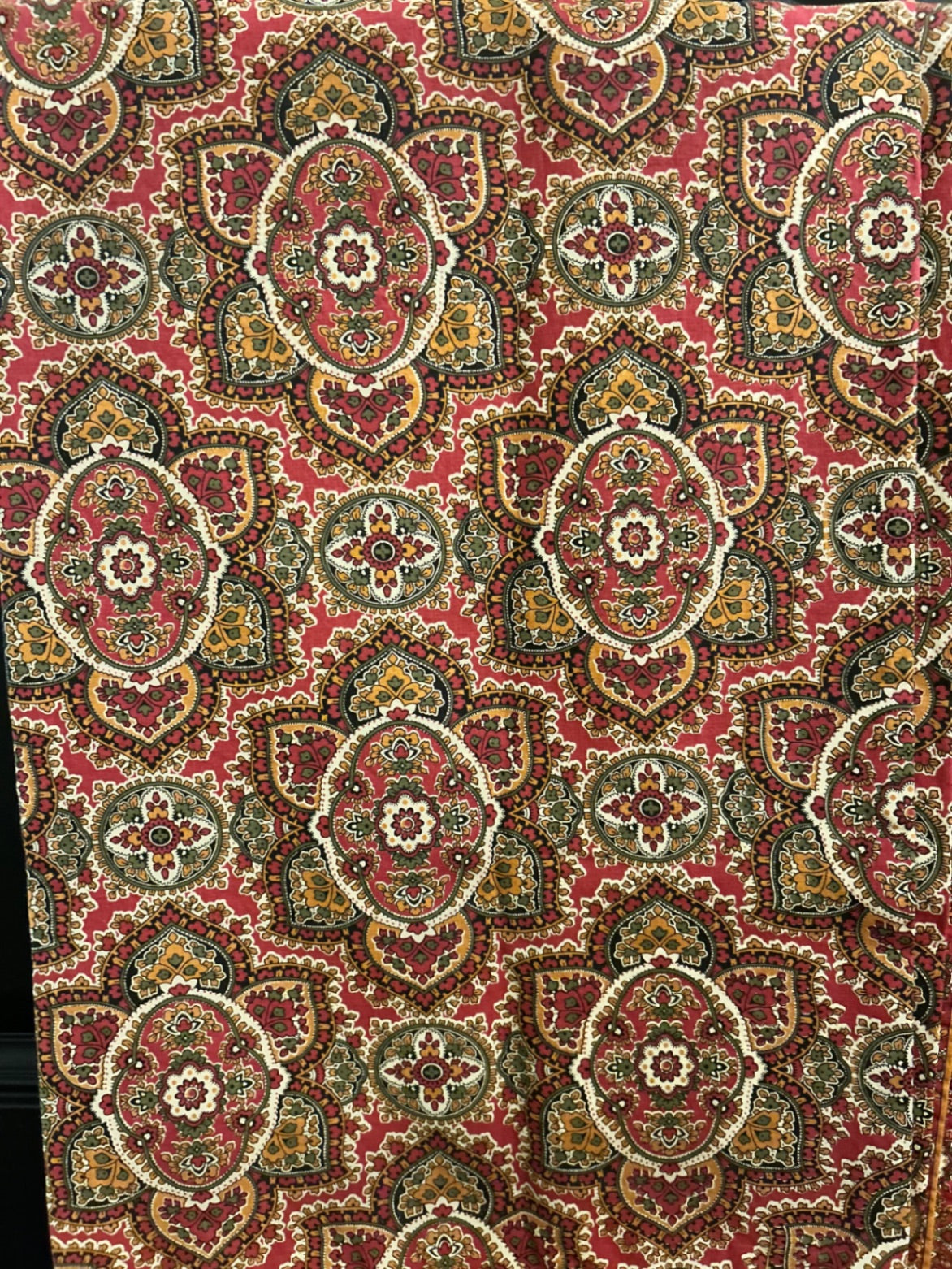 PAISLEY 120X60" TABLECLOTH