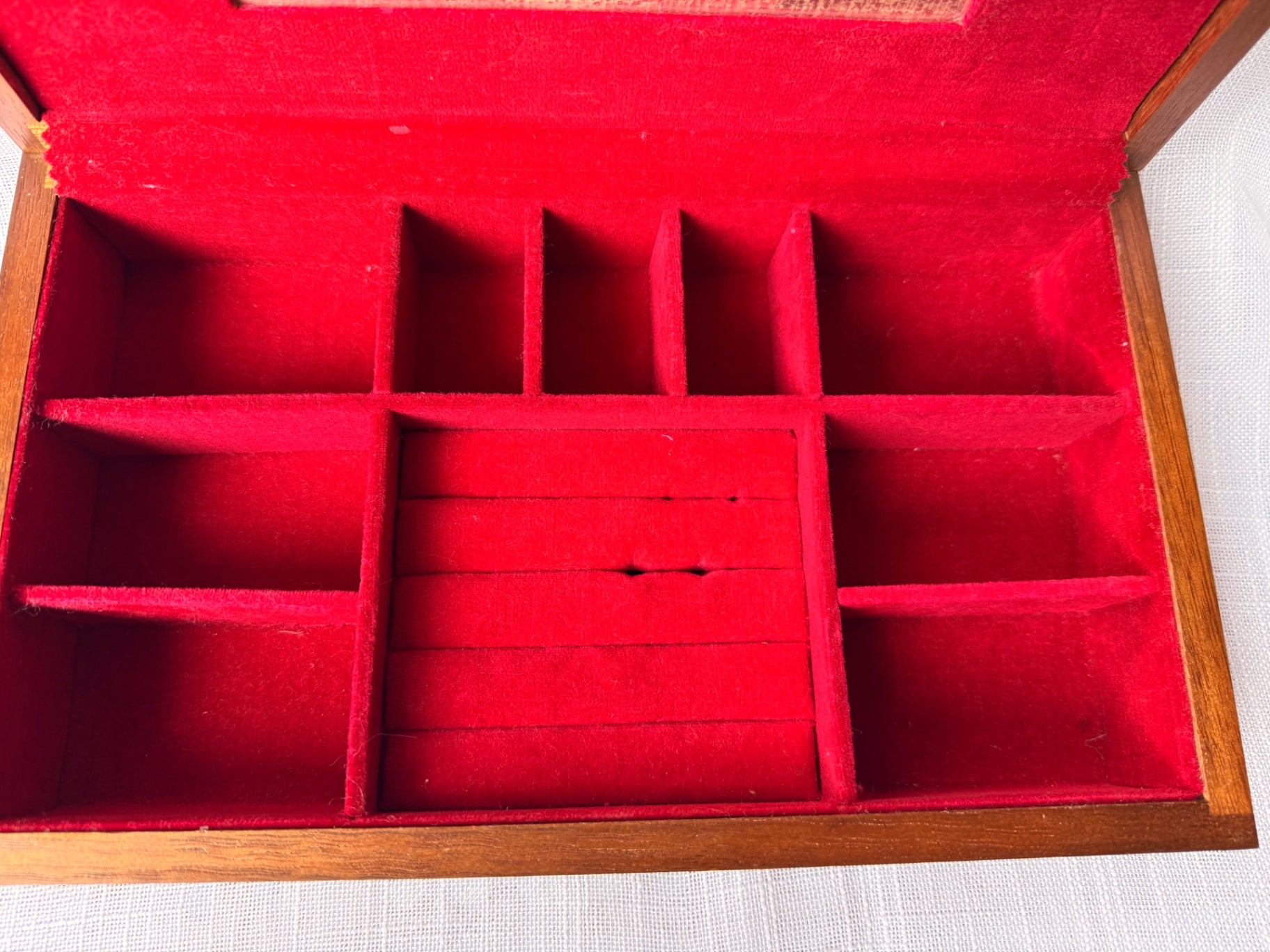 Vintage 1971 Made in Japan Wooden Jewelry Box | Ribbed Tambour Top & Red Velvet Interior
