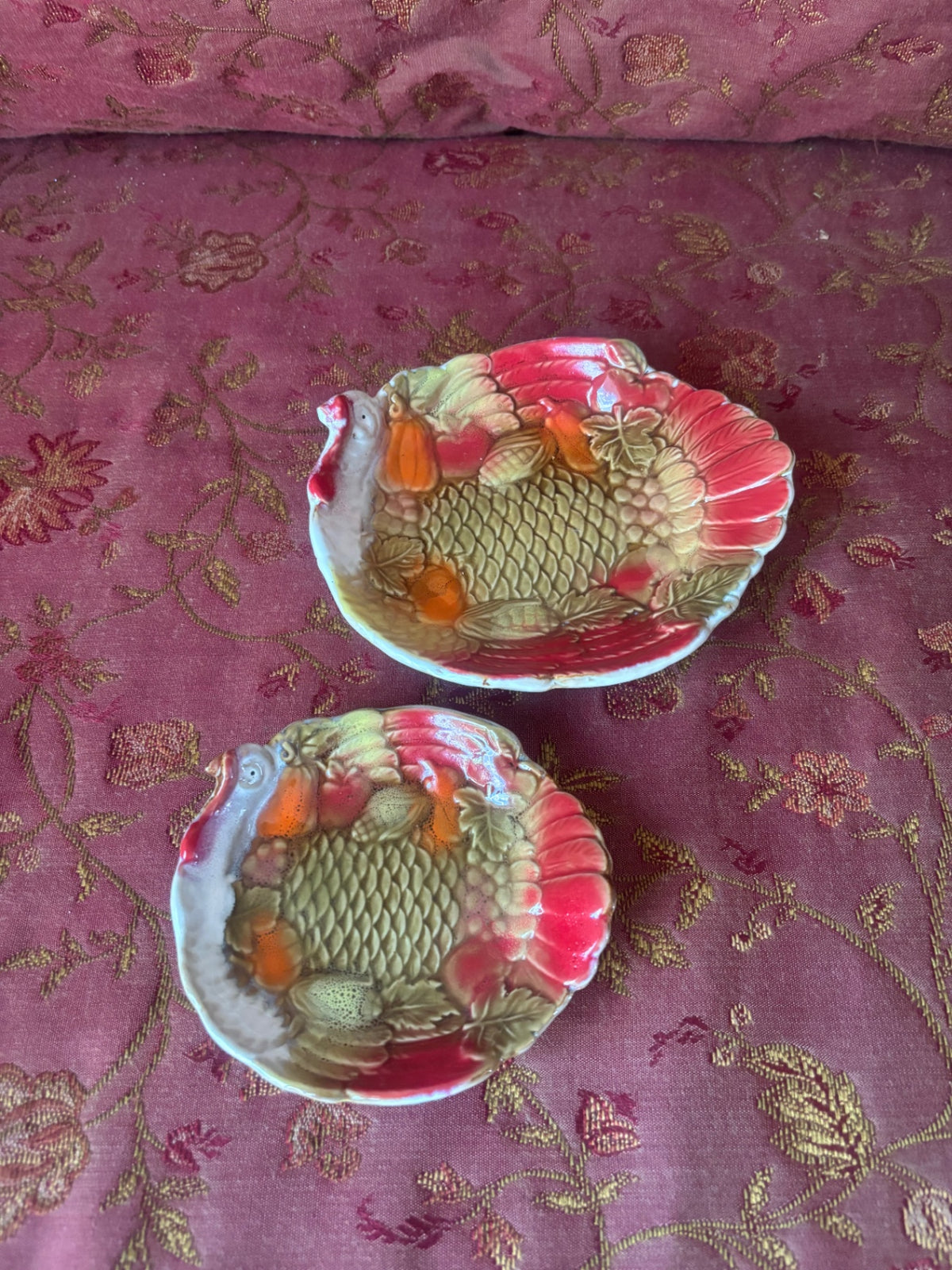 Set- 2 different sizes Turkey bowls