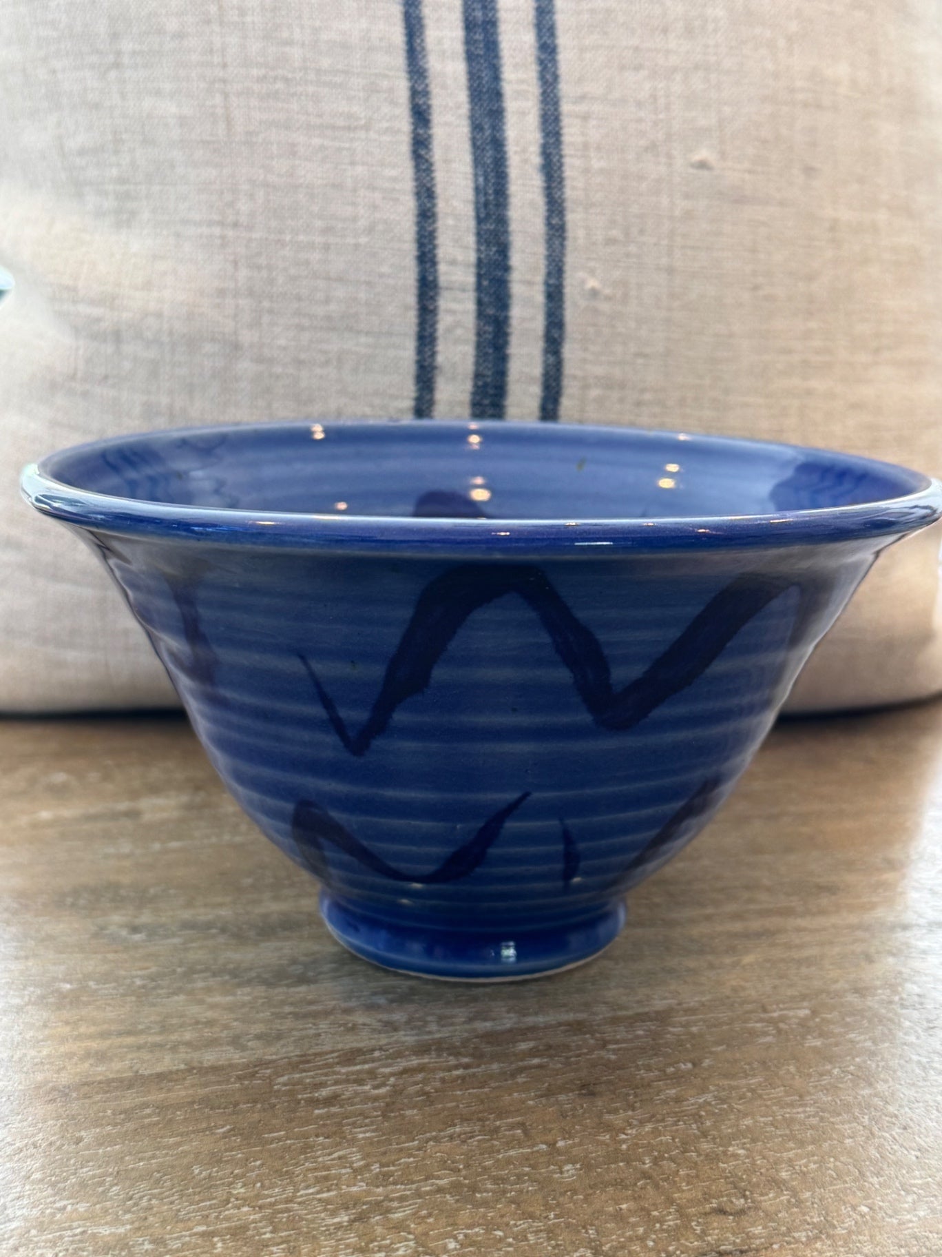 Hand made pottery bowl 