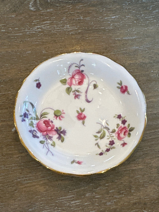 Vintage royal Chelsea roses butter Pat