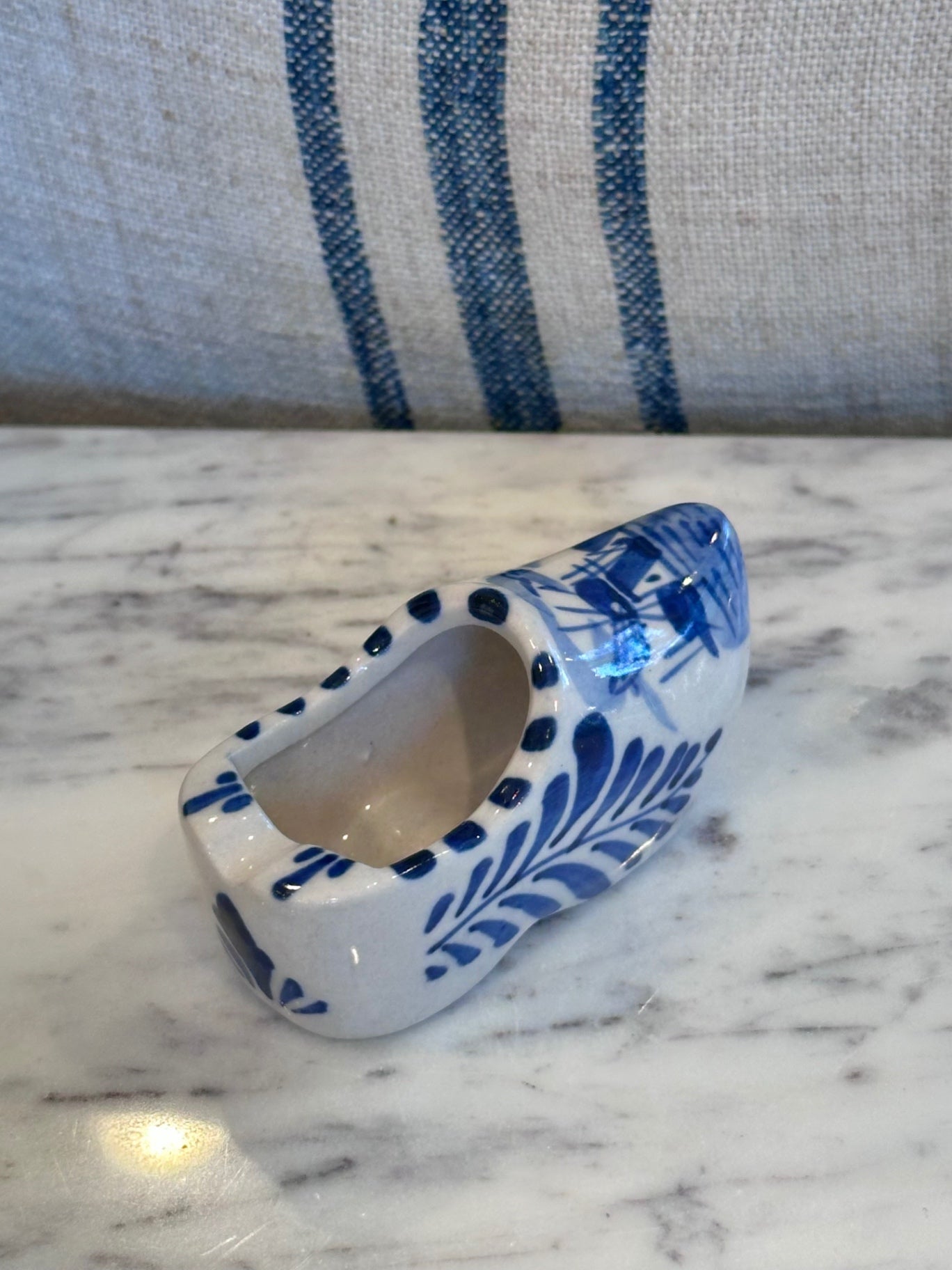 Delft blue hand painted clog
