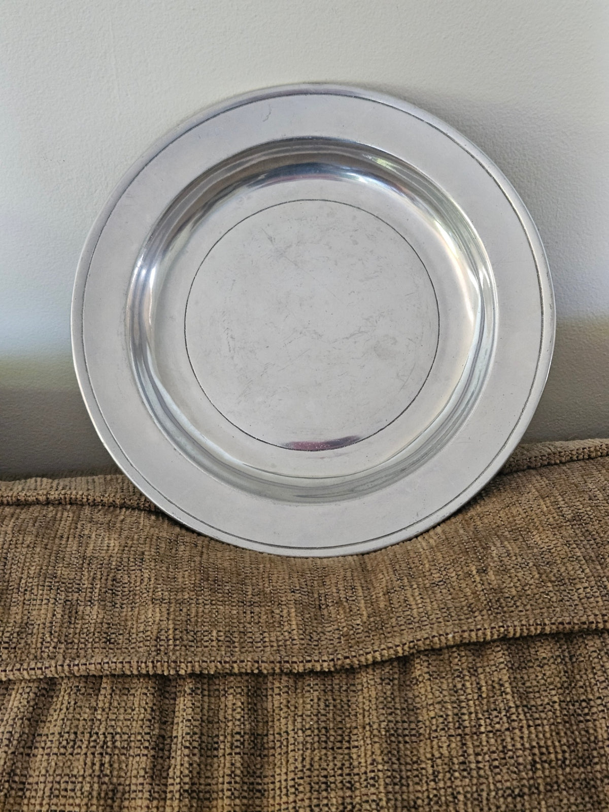 Vint Armital plate 9 in D
