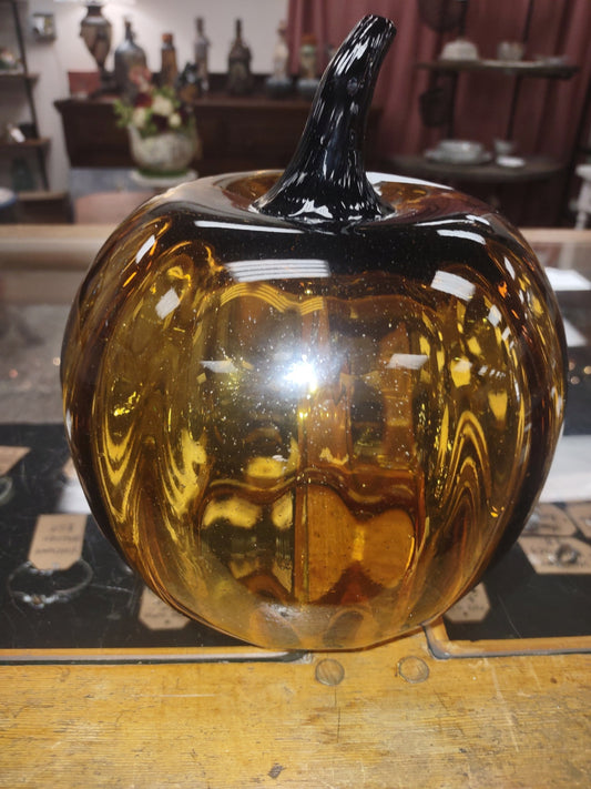 Pumpkin glass brown