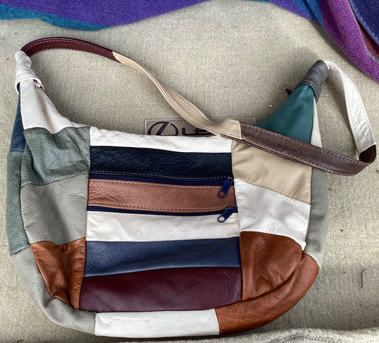 Vintage 1980s genuine leather purse