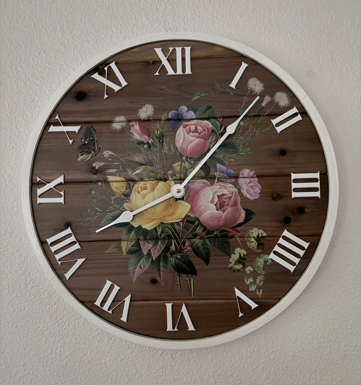 Floral Farmhouse clock