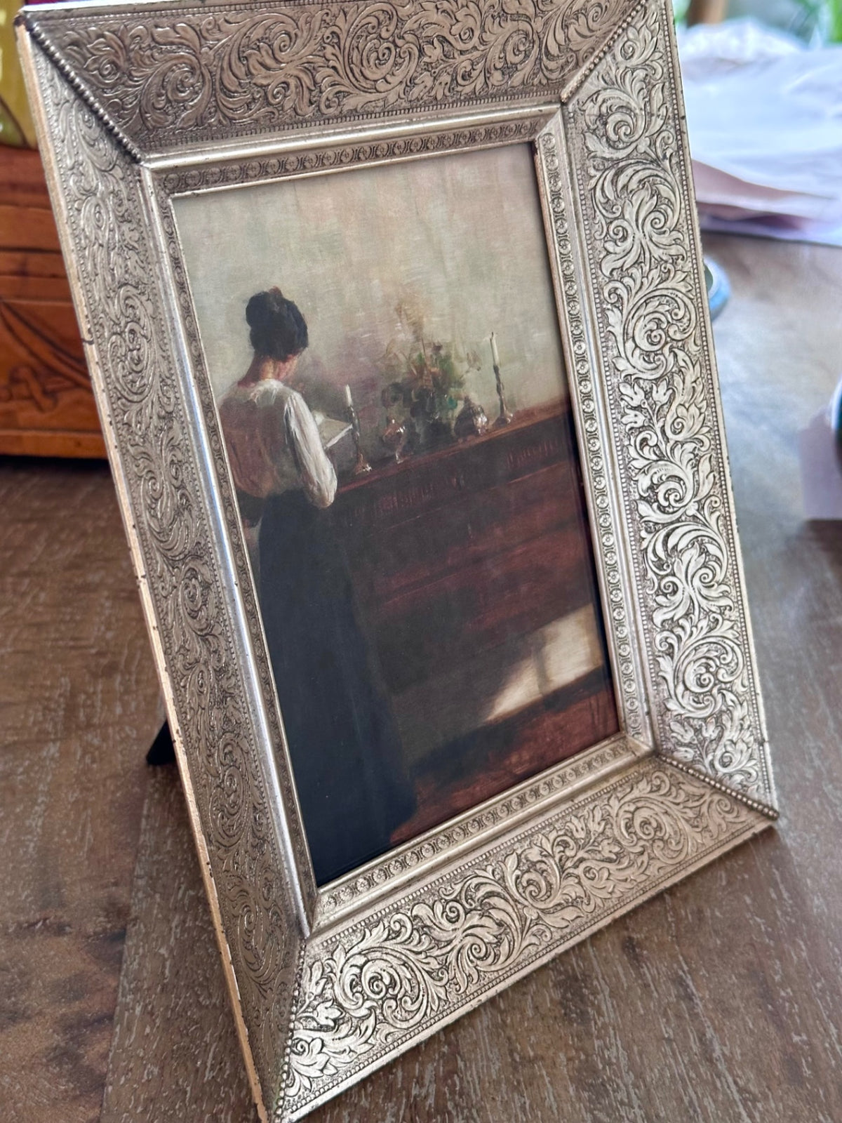 Vintage ornate Silver-tone frame
