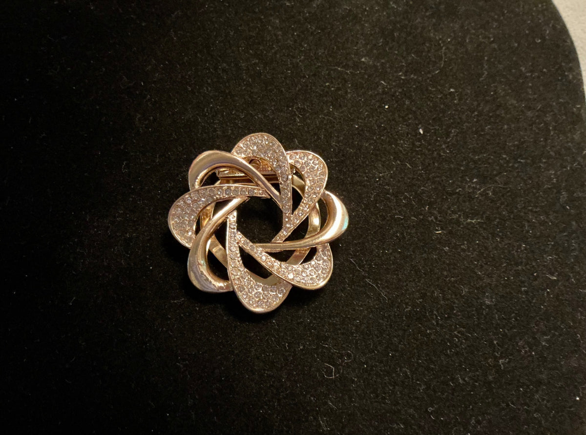 Multi functional Brooch/Scarf Accessory 