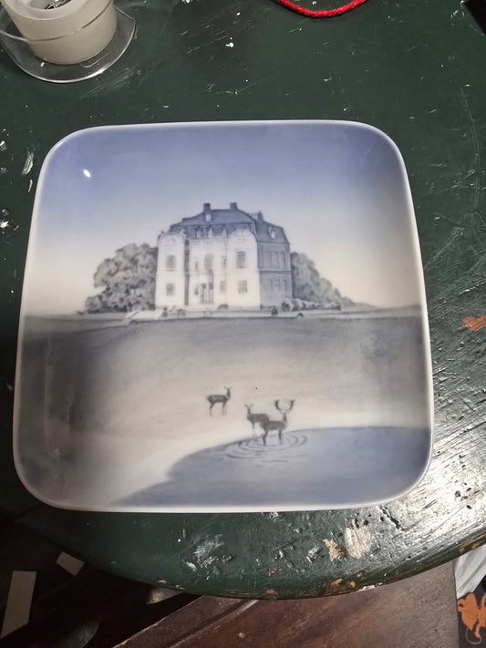 Bing & grondahl dish