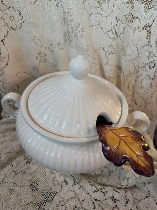  Vintage white soup tureen w/ladle