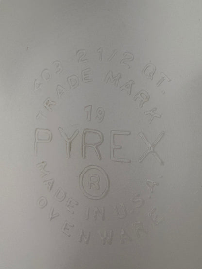Pyrex Butterprint Mixing Bowl 2 1/2 quarts 403