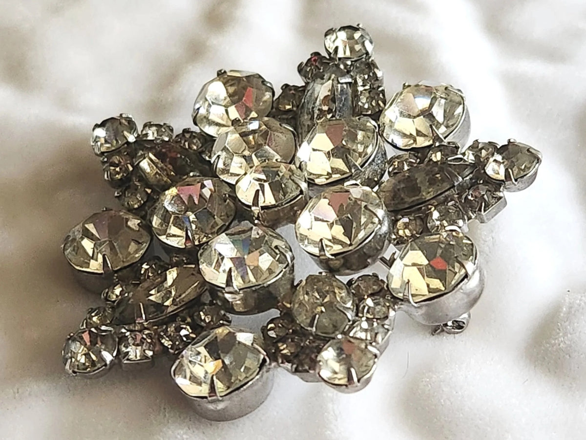1960s Large Starburst Rhinestone Brooch