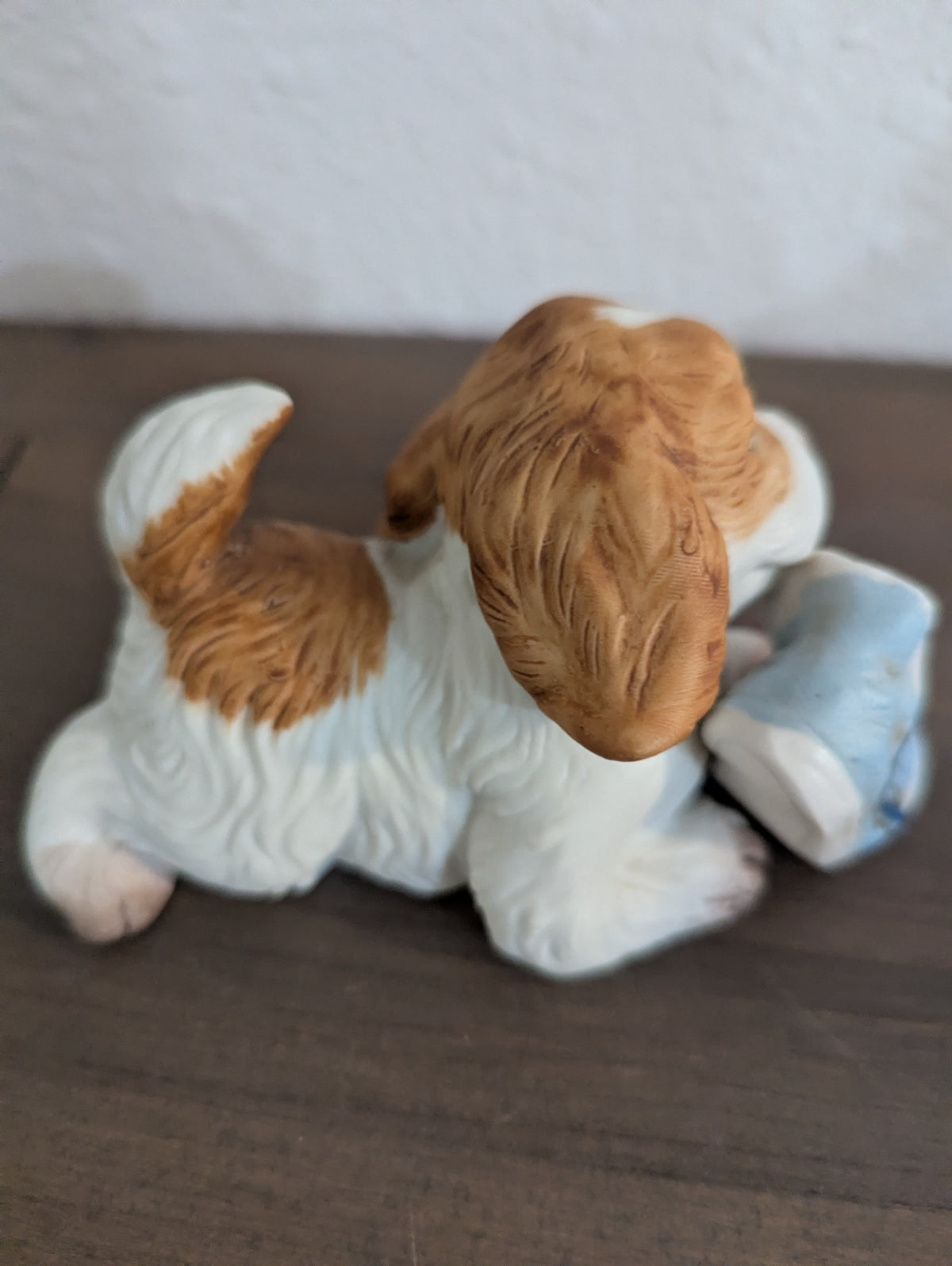 Vtg. Enesco Playful.Puppy Fogurine