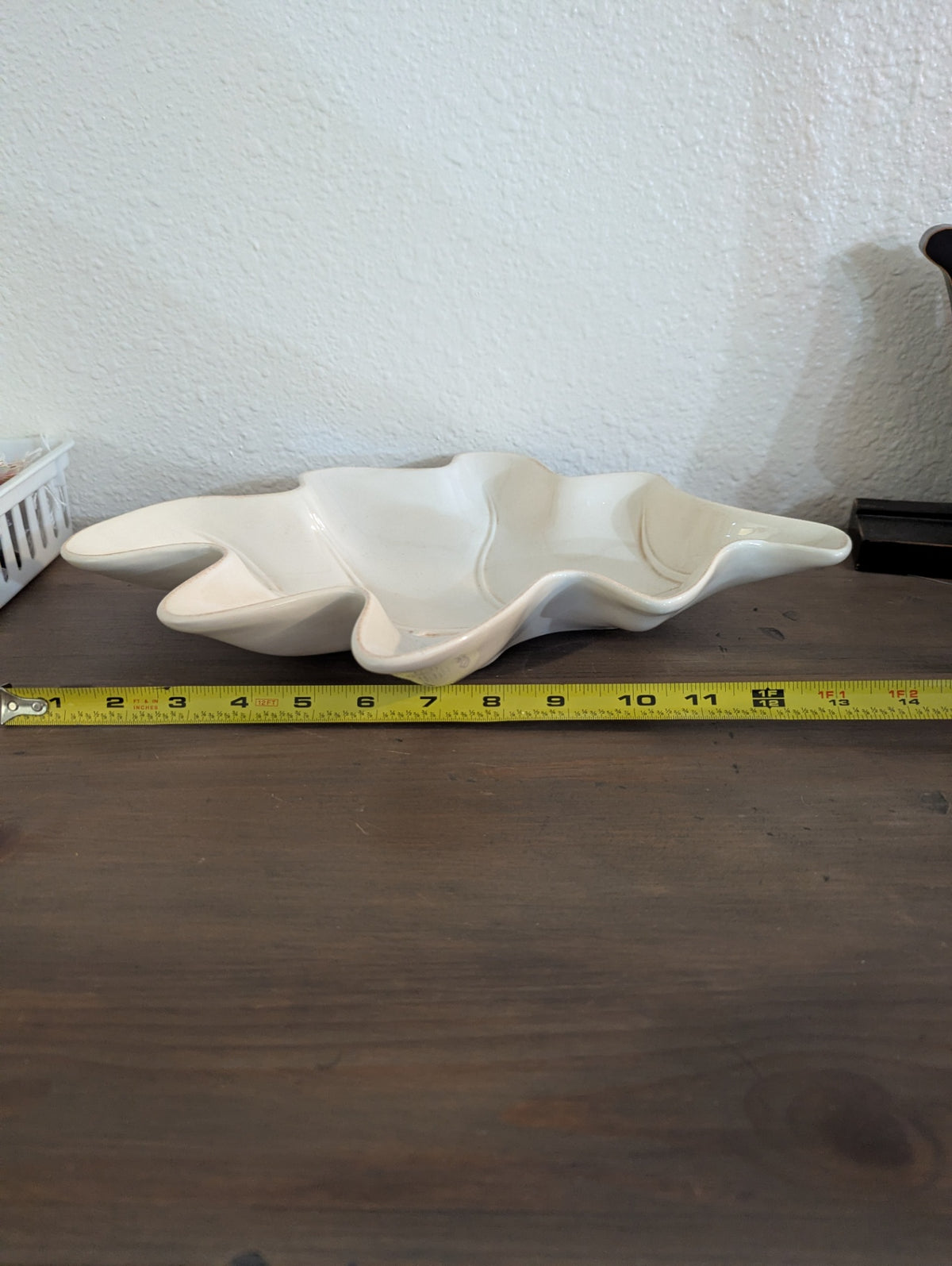 Ivory Glazed Ceramic Leaf Bowl