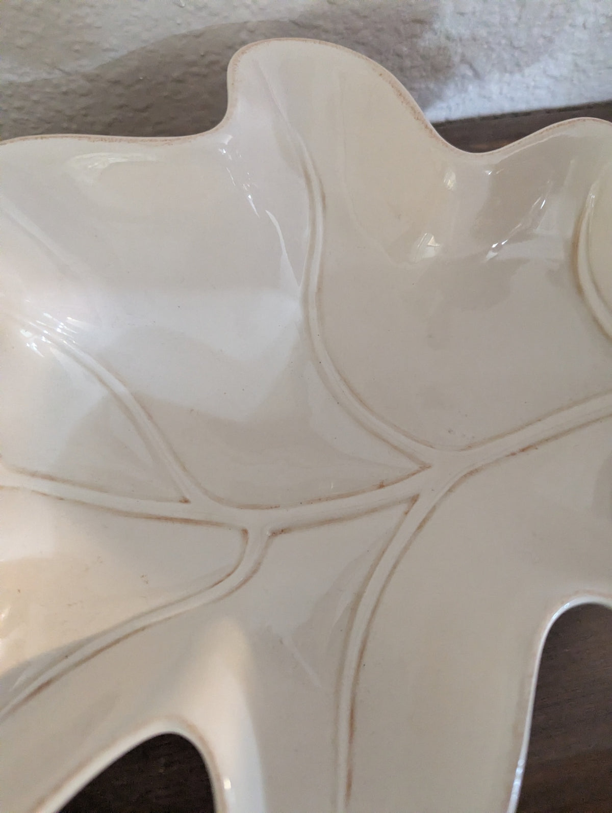 Ivory Glazed Ceramic Leaf Bowl