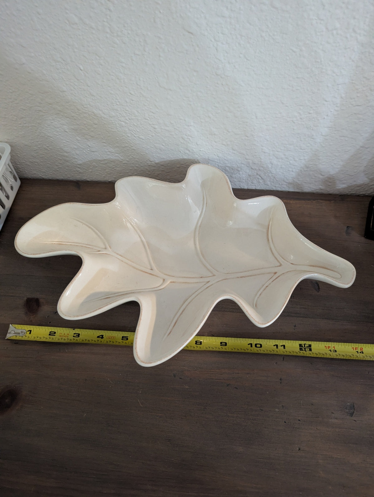 Ivory Glazed Ceramic Leaf Bowl
