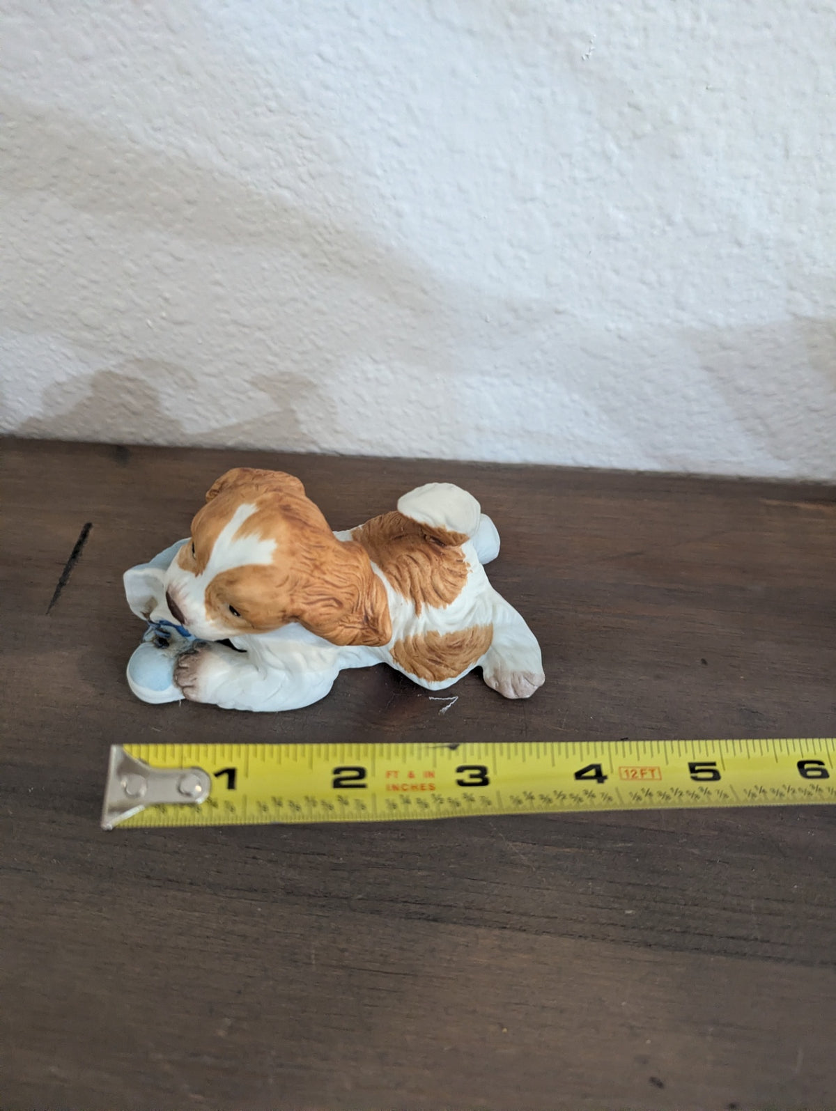 Vtg. Enesco Playful.Puppy Fogurine
