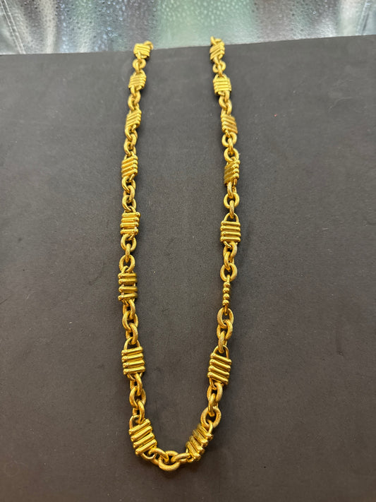 Vtg Trifari necklace