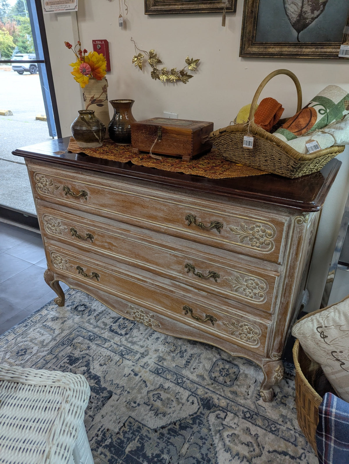 Vtg. French Provincial 3-Drawer Dresser
